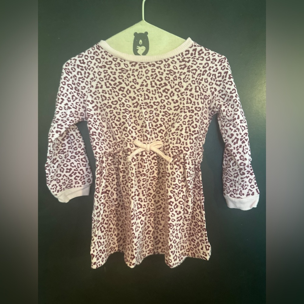 Pink and brown leopard 🐆 print dress with cute bow in front. 18 months.